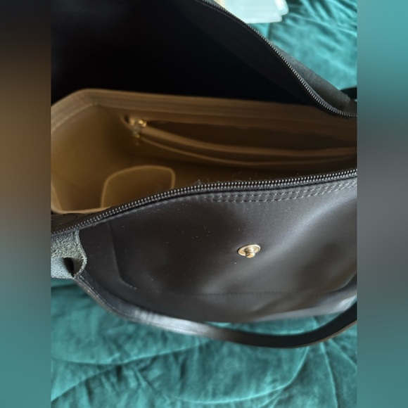 Longchamp Large Black Tote - Picture 8 of 11